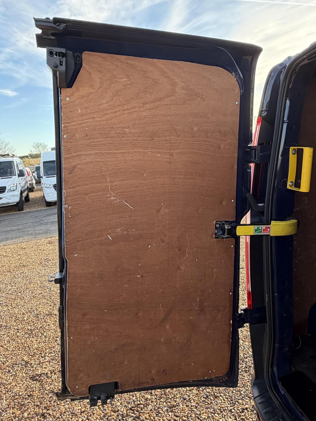 Used Ford Transit Custom 2013 for sale - 76660597: Photo 40