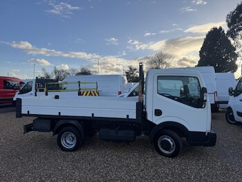 Used Nissan Cabstar 2019 for sale - 77982028: Photo