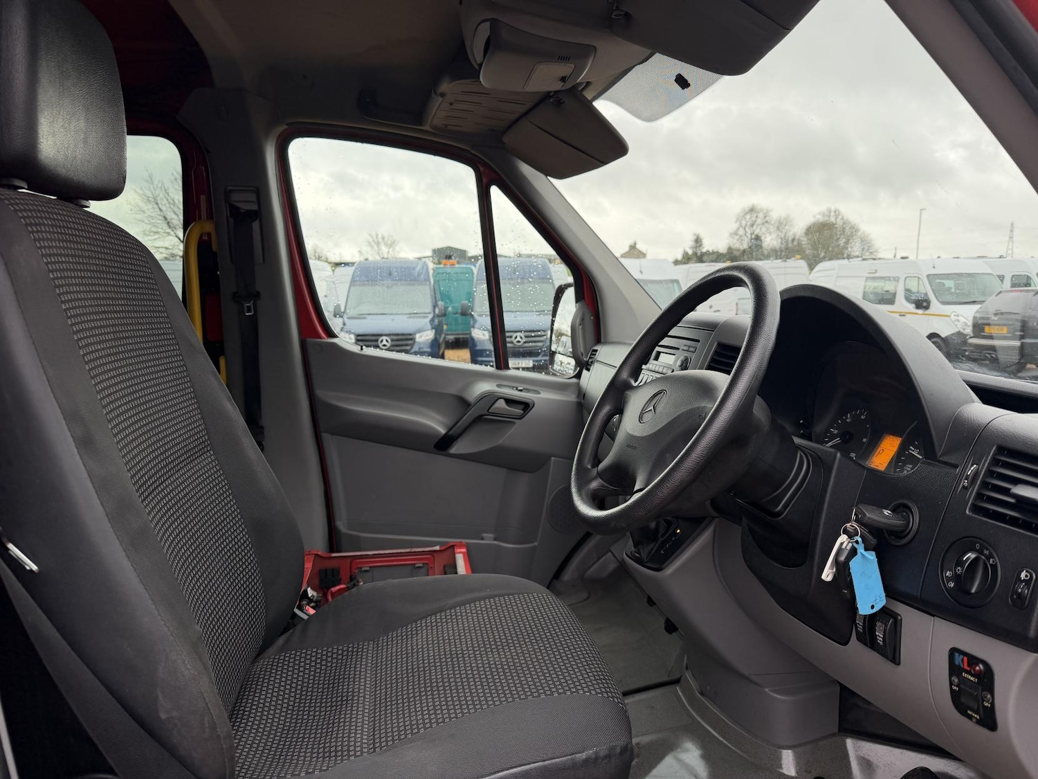 Used Mercedes-Benz Sprinter 2009 for sale - 77563423: Photo 14