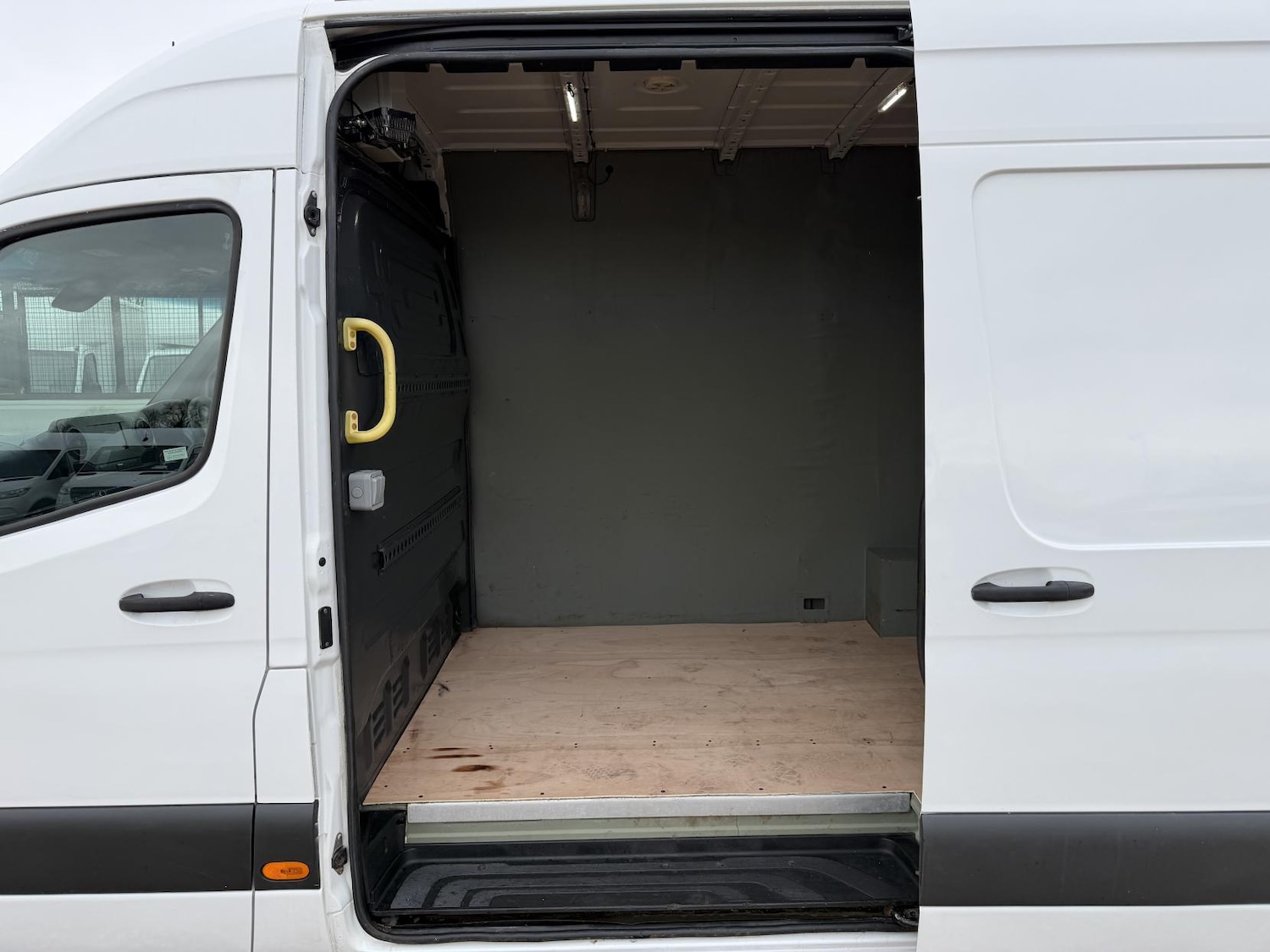 Used Mercedes-Benz Sprinter 2019 for sale - 77644130: Photo 31