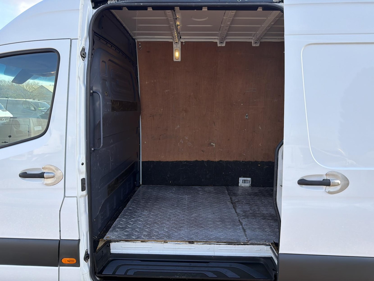 Used Mercedes-Benz Sprinter 2018 for sale - 77636313: Photo 29