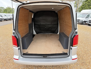 Used Volkswagen Transporter 2021 for sale - 78889937: Photo
