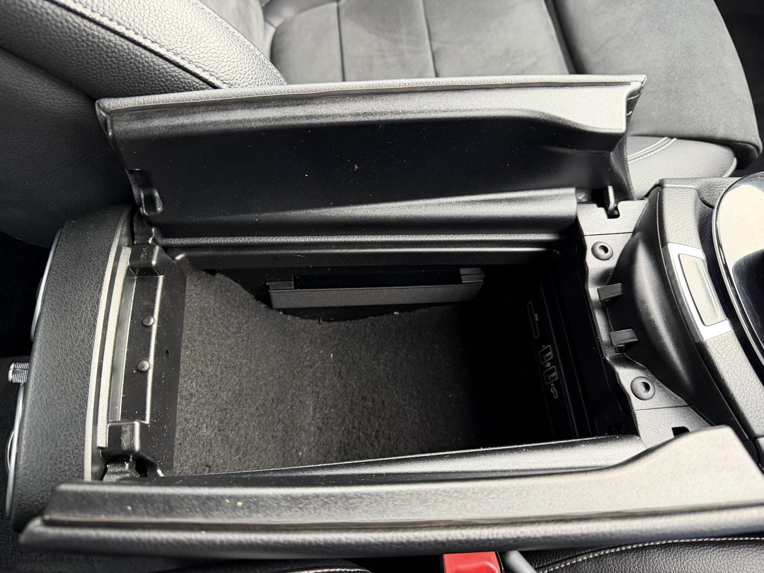 Used Mercedes-Benz E Class 2017 for sale - 77558850: Photo 40