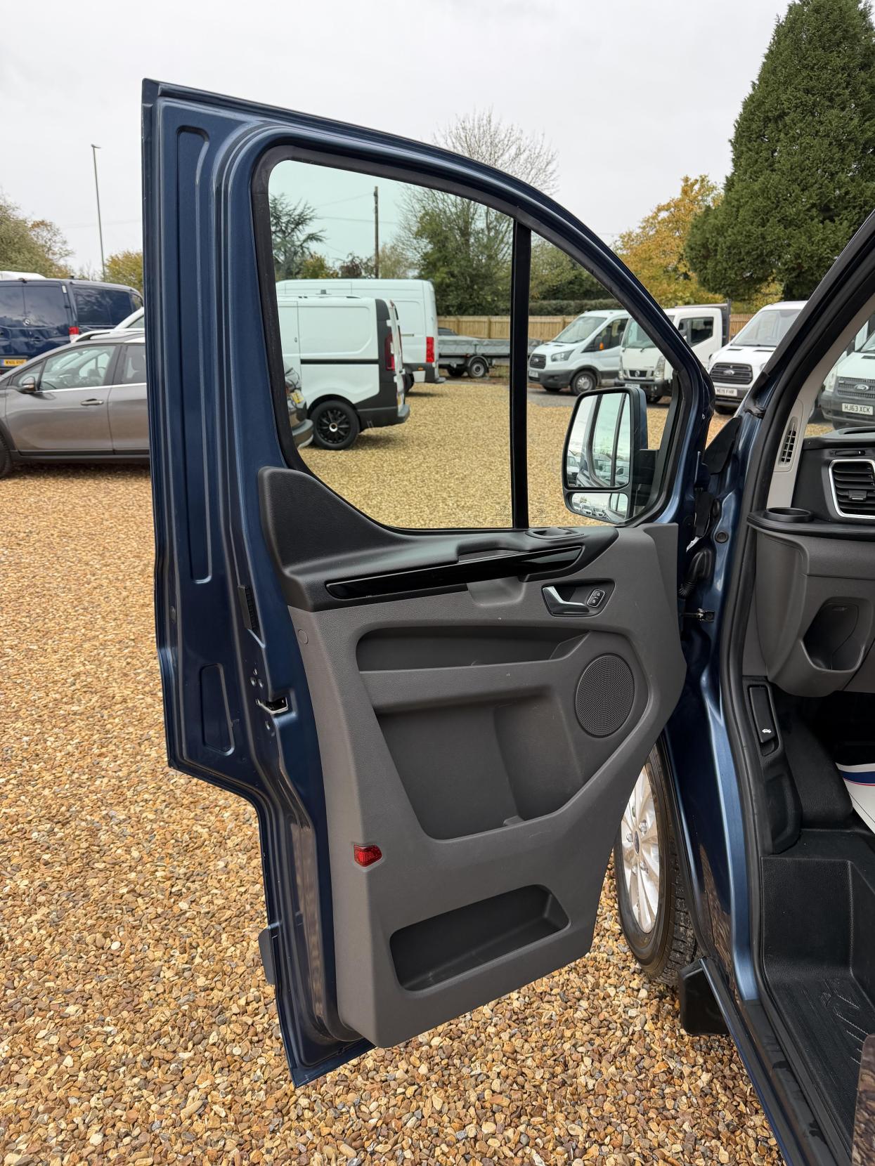 Used Ford Transit Custom 2018 for sale - 76380407: Photo 12