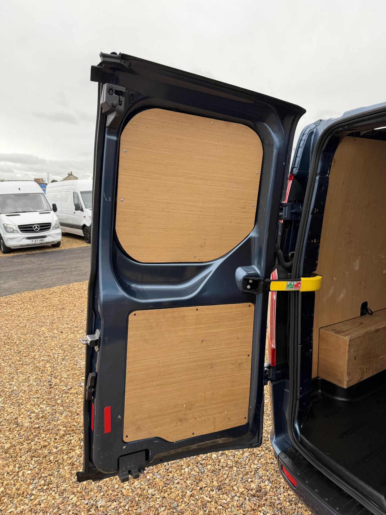 Used Ford Transit Custom 2018 for sale - 76380407: Photo 39