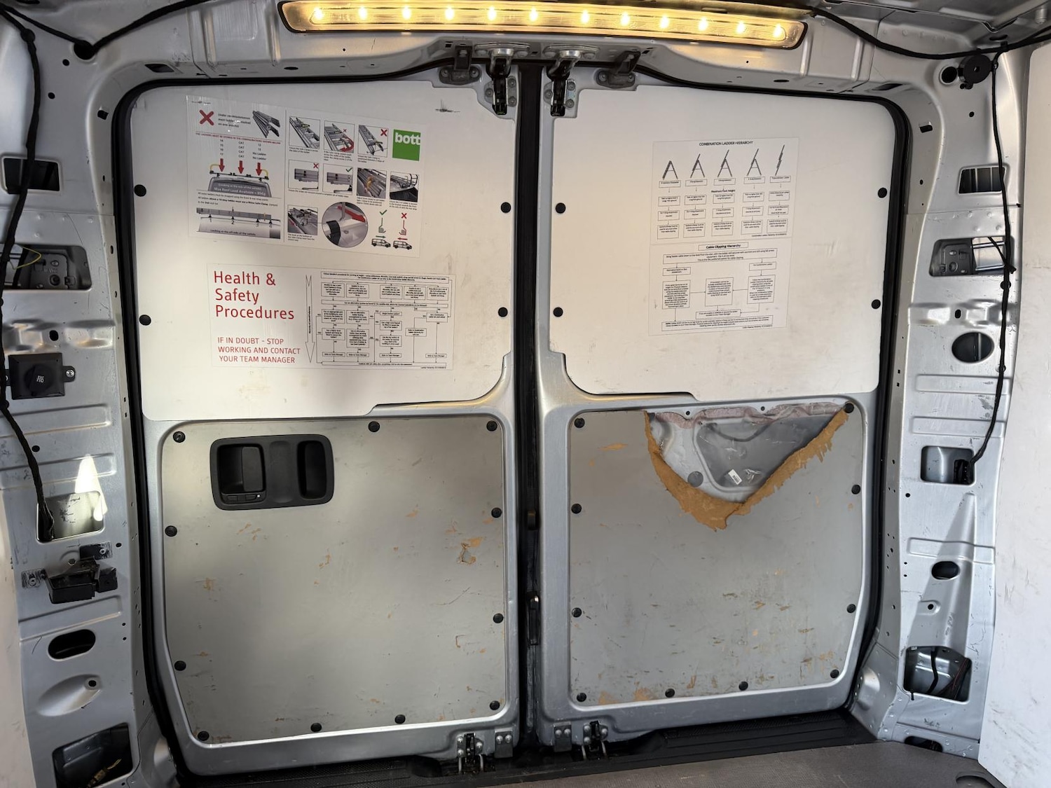 Used Mercedes-Benz Vito 2018 for sale - 78071681: Photo 35