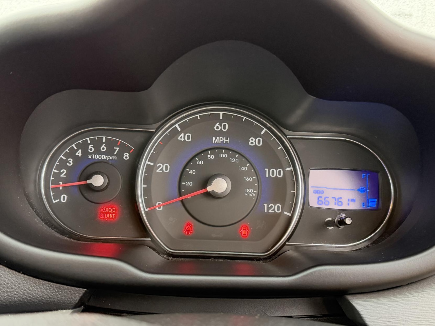 Used Hyundai i10 2012 for sale - 77201710: Photo 10