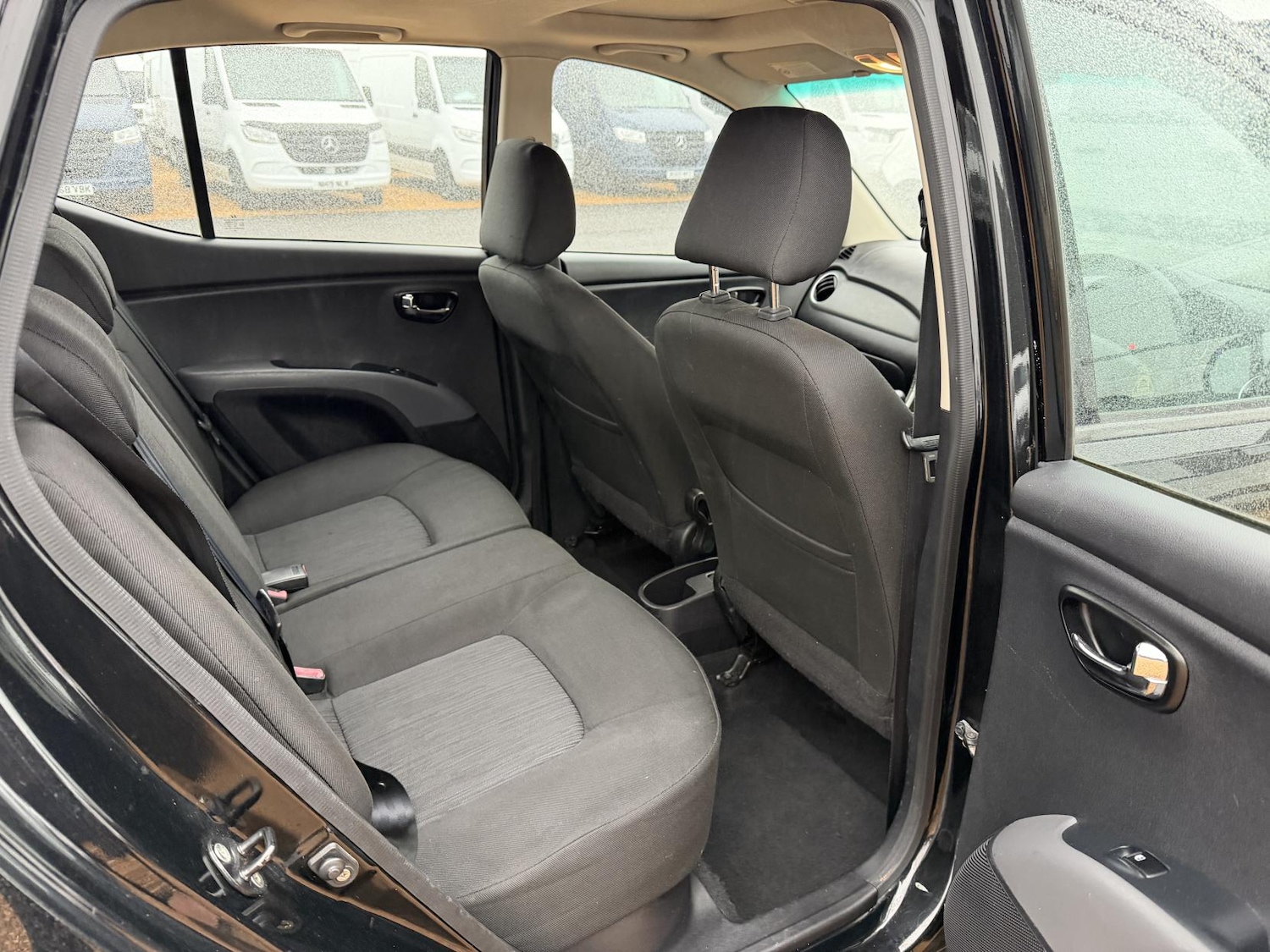 Used Hyundai i10 2012 for sale - 77201710: Photo 19