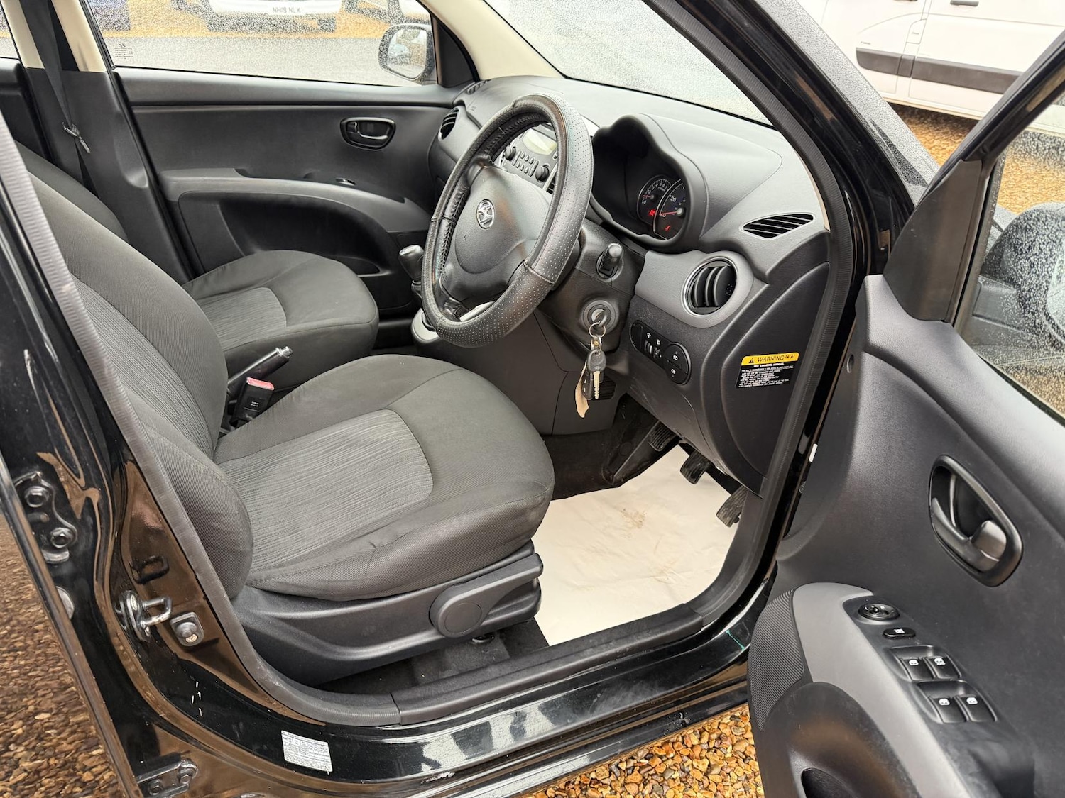 Used Hyundai i10 2012 for sale - 77201710: Photo 8