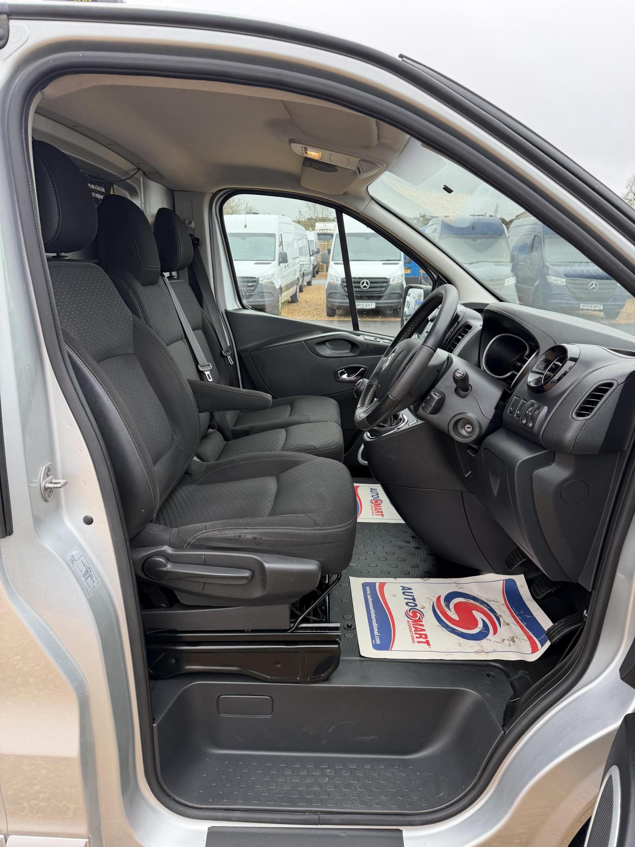 Used Vauxhall Vivaro 2018 for sale - 77504521: Photo 14