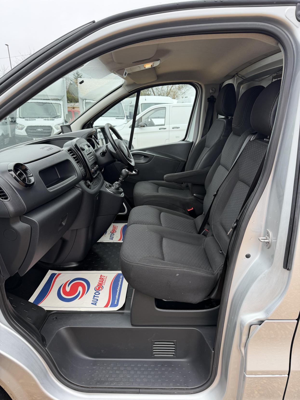 Used Vauxhall Vivaro 2018 for sale - 77504521: Photo 17