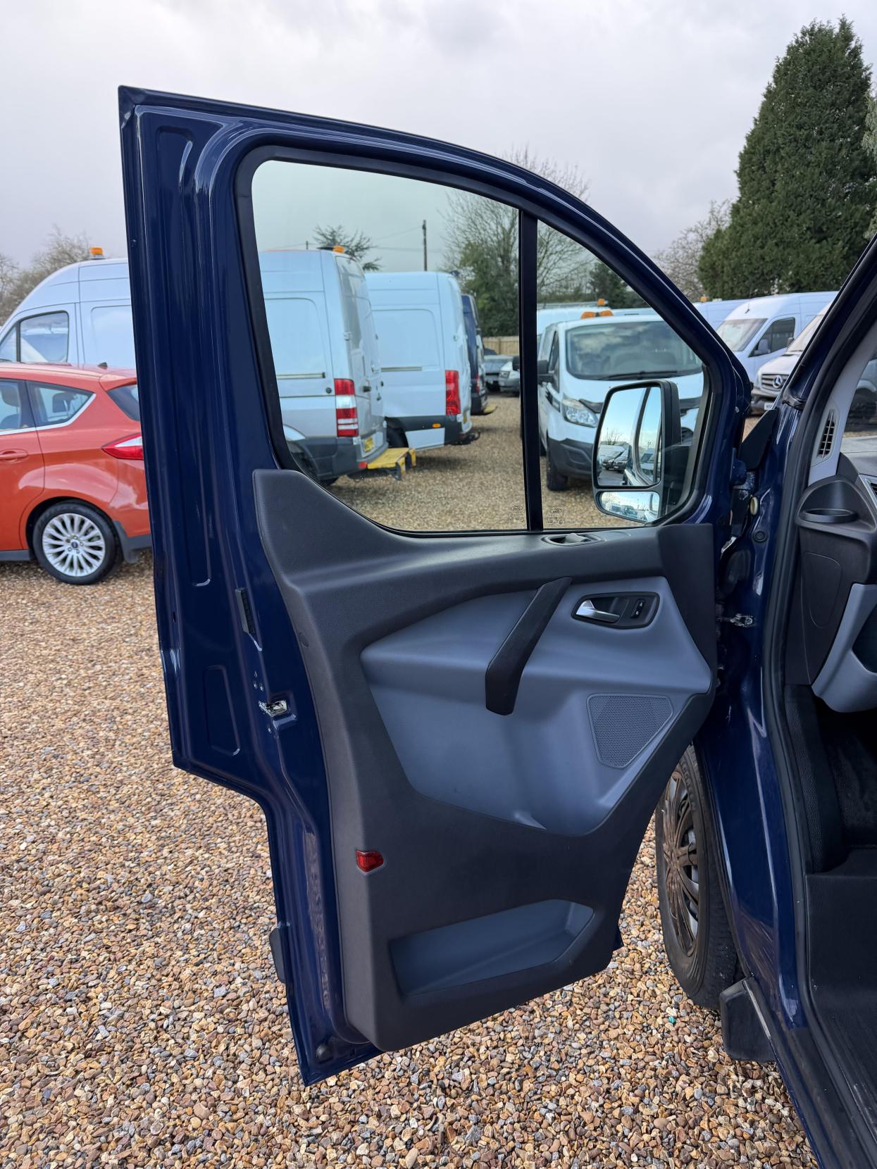 Used Ford Transit Custom 2013 for sale - 76671041: Photo 16