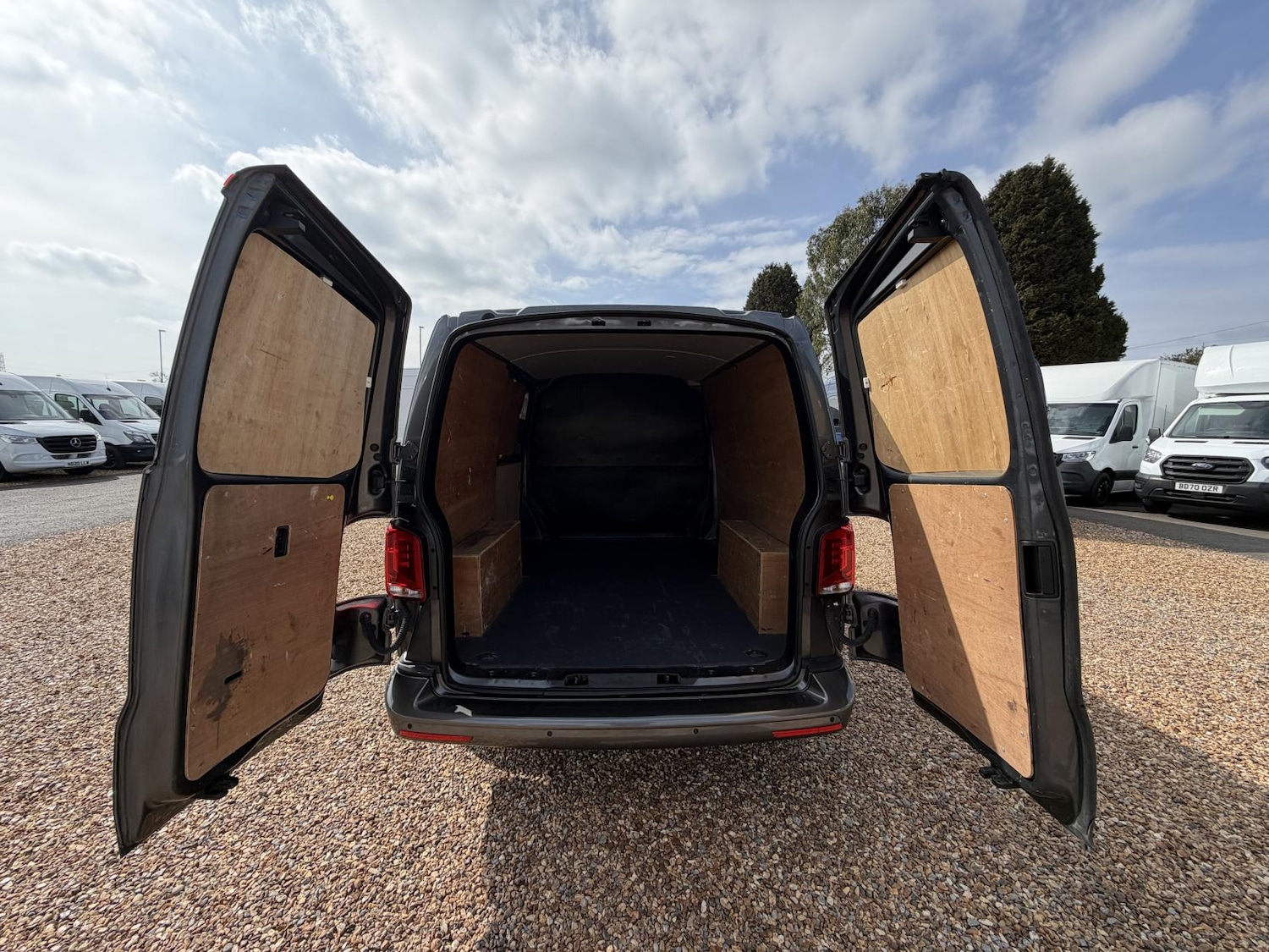 Used Volkswagen Transporter 2021 for sale - 78018720: Photo 28