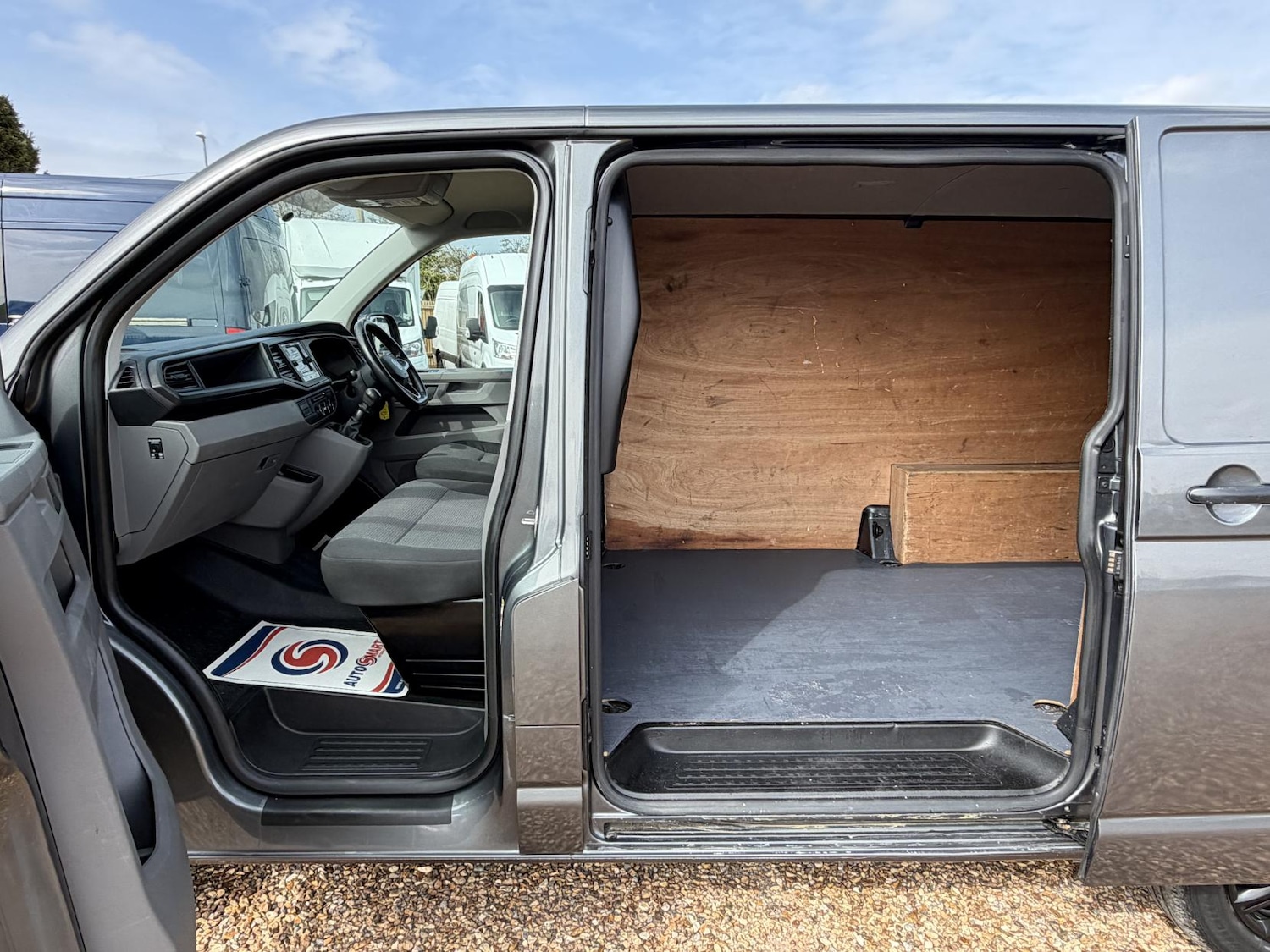 Used Volkswagen Transporter 2021 for sale - 78018720: Photo 29