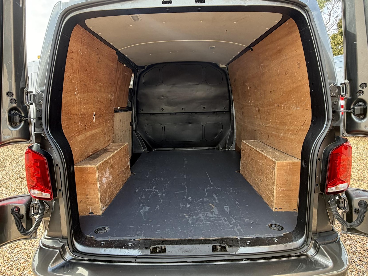 Used Volkswagen Transporter 2021 for sale - 78018720: Photo 3