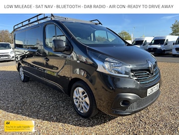 Used Renault Trafic 2017 for sale - 76188377: Photo