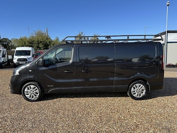 Used Renault Trafic 2017 for sale - 76188377: Photo