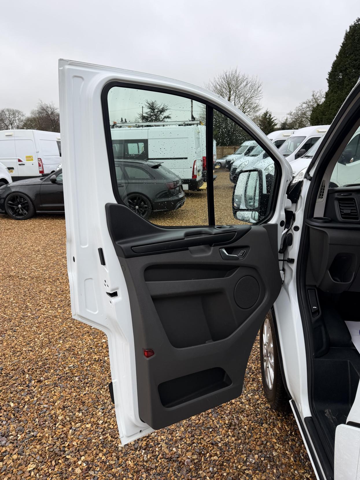 Used Ford Transit Custom 2018 for sale - 77539477: Photo 16