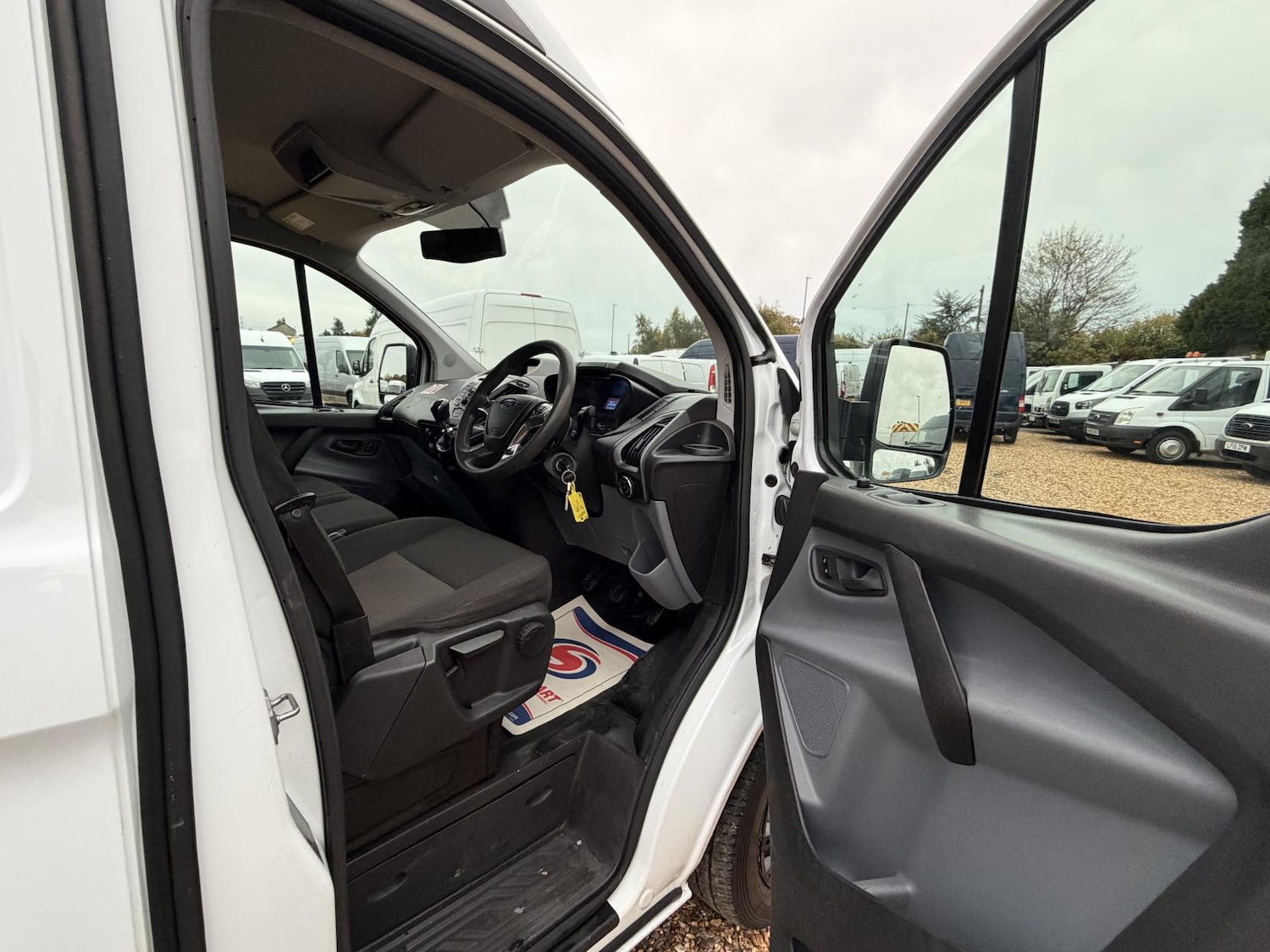 Used Ford Transit Custom 2015 for sale - 76336025: Photo 11