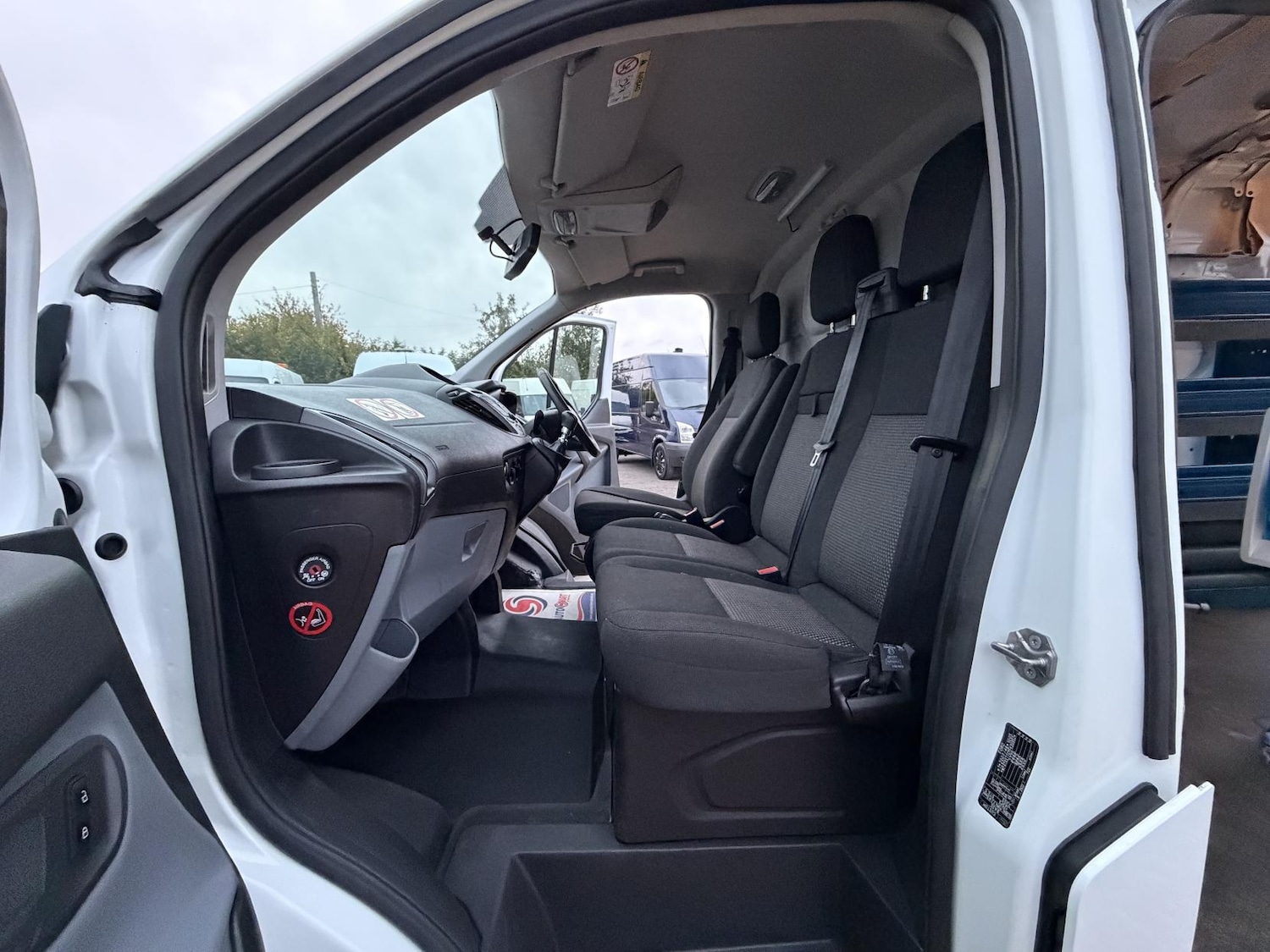 Used Ford Transit Custom 2015 for sale - 76336025: Photo 28