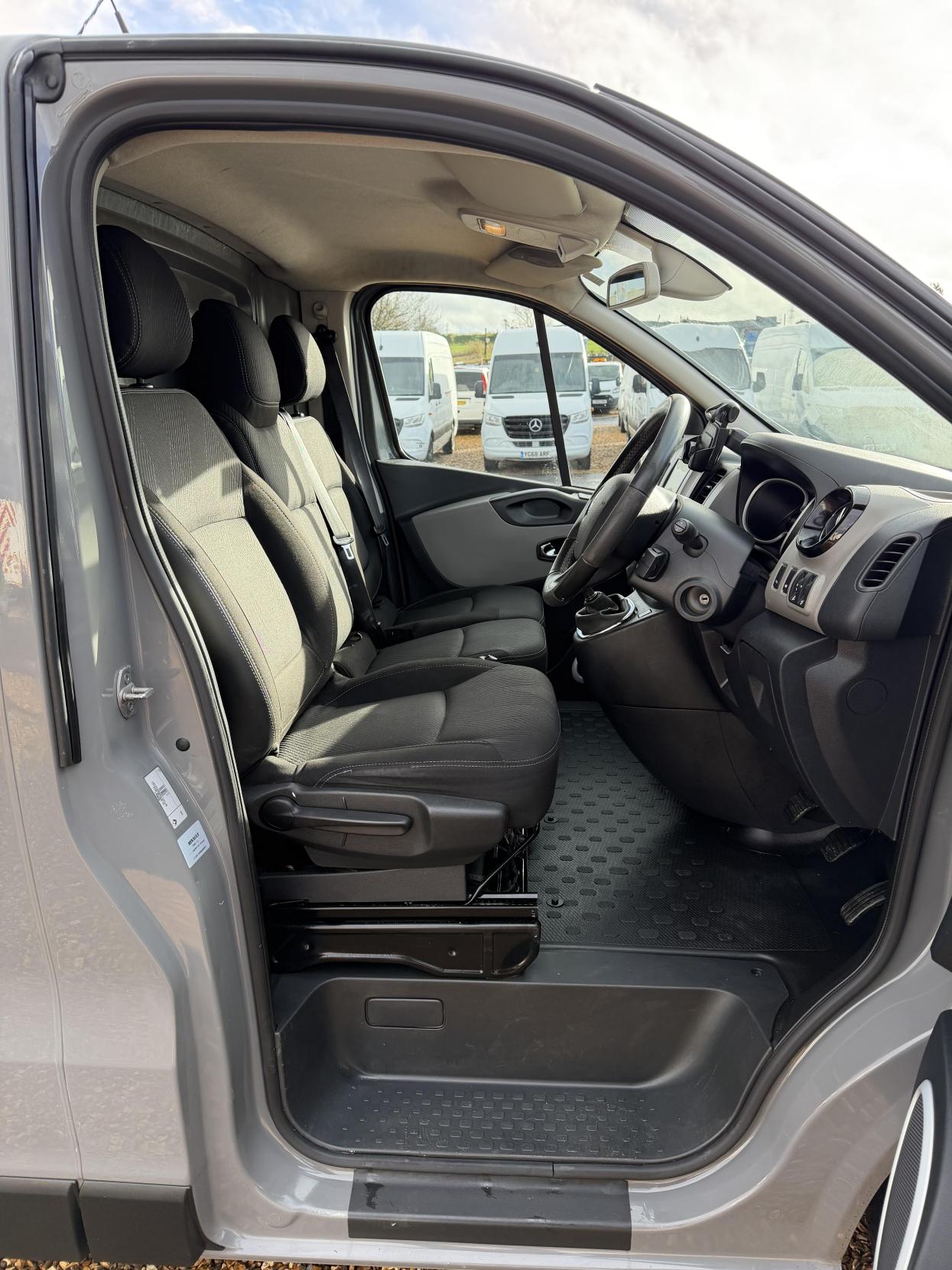 Used Renault Trafic 2015 for sale - 76766718: Photo 14