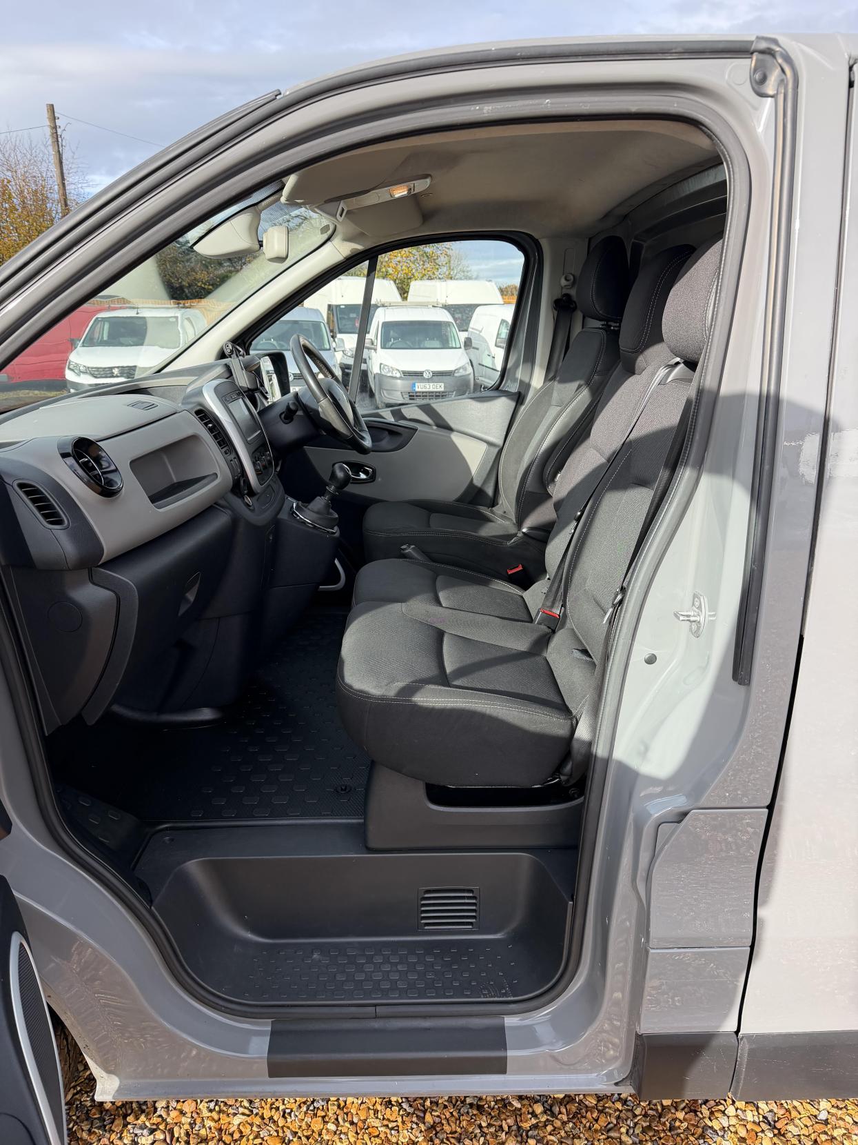 Used Renault Trafic 2015 for sale - 76766718: Photo 17