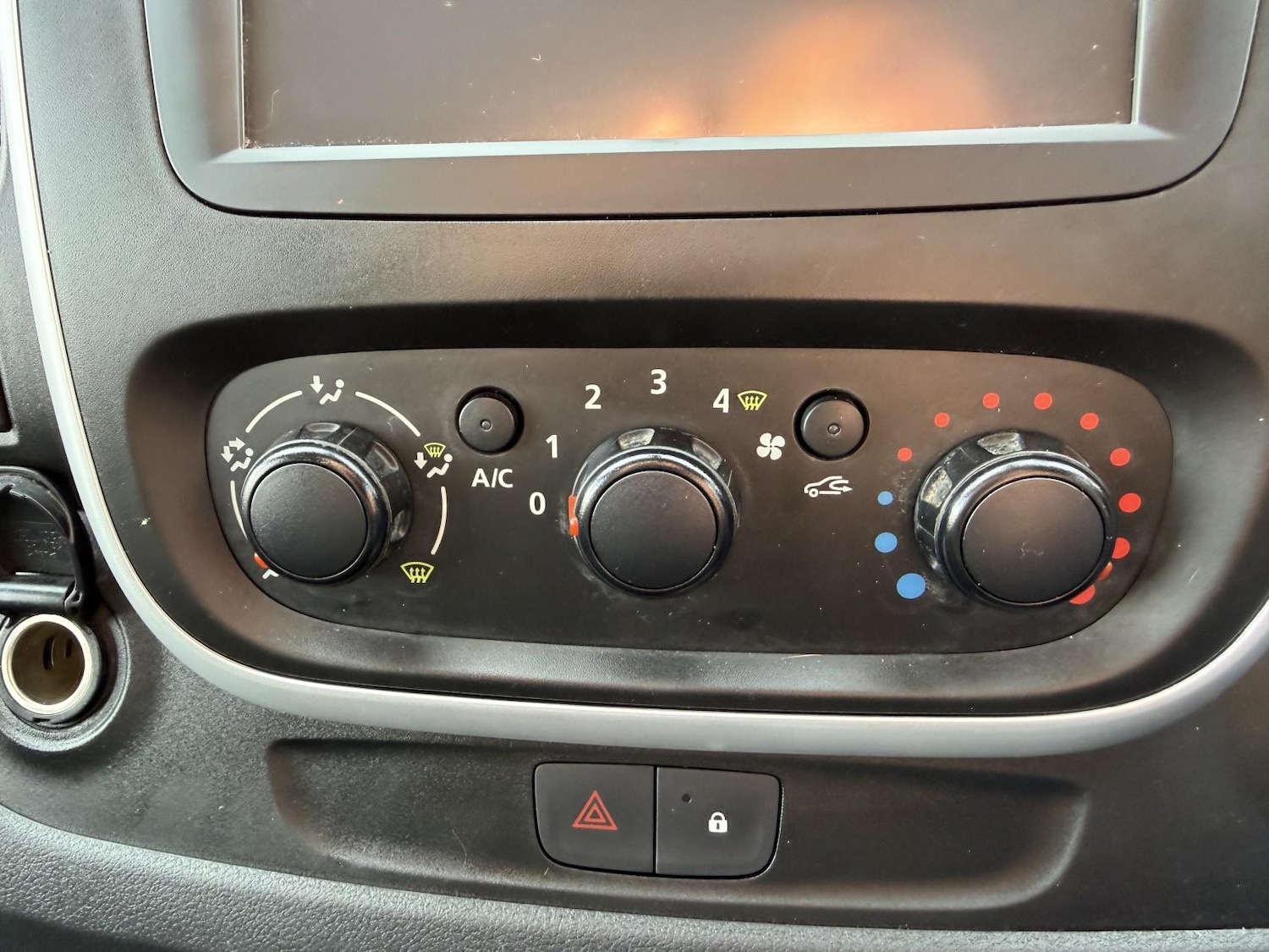 Used Renault Trafic 2015 for sale - 76766718: Photo 22