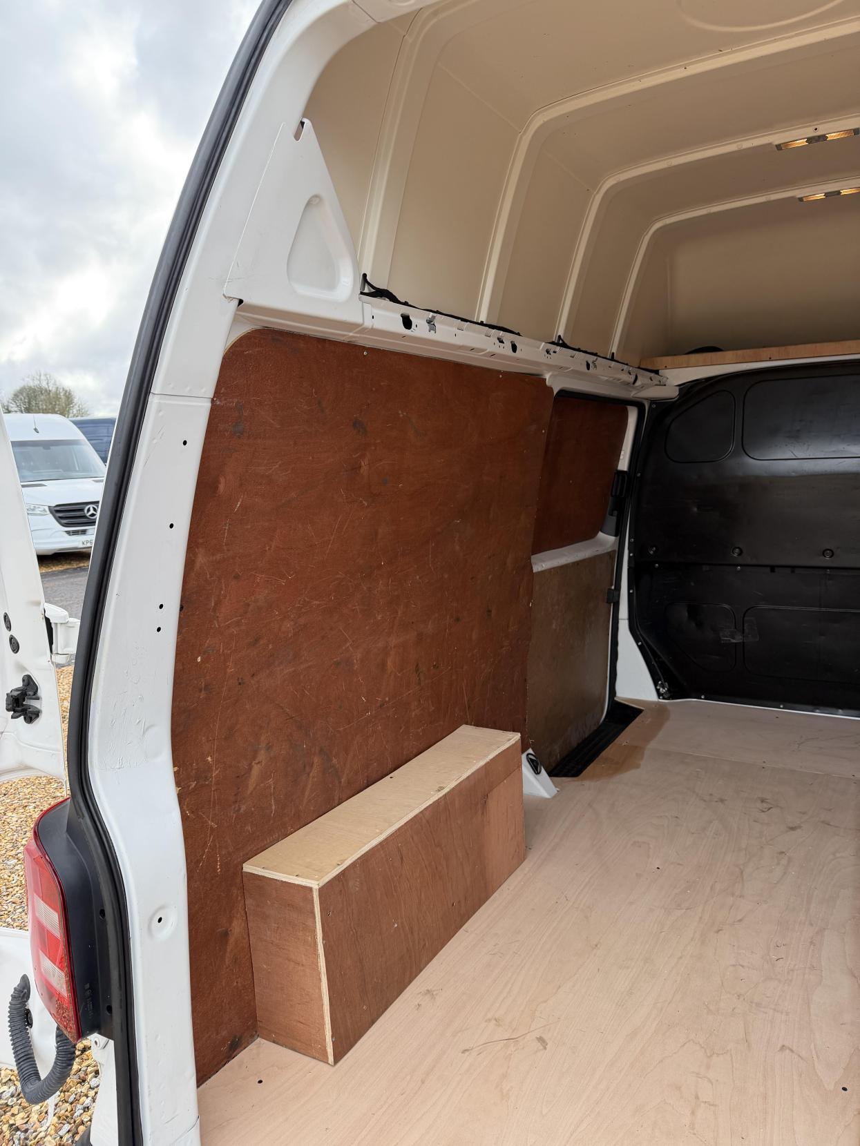 Used Volkswagen Transporter 2020 for sale - 77495167: Photo 34