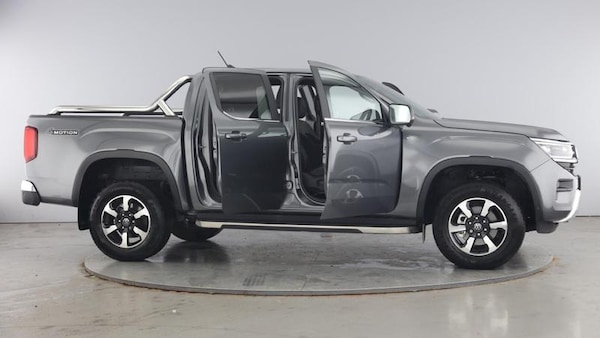 Used Volkswagen Amarok 2024 for sale - 74864865: Photo 10