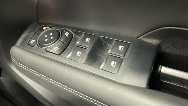 Used Volkswagen Amarok 2024 for sale - 74864865: Photo 13
