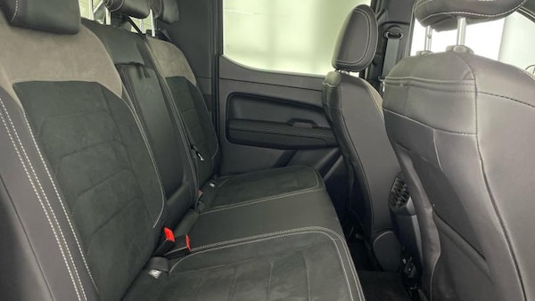 Used Volkswagen Amarok 2024 for sale - 74864865: Photo 16