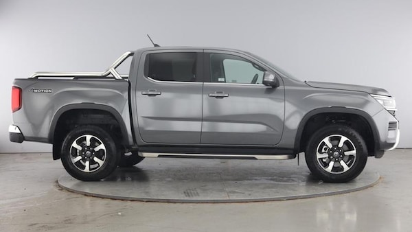 Used Volkswagen Amarok 2024 for sale - 74864865: Photo 4