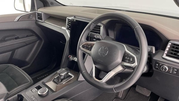 Used Volkswagen Amarok 2024 for sale - 74864865: Photo 6