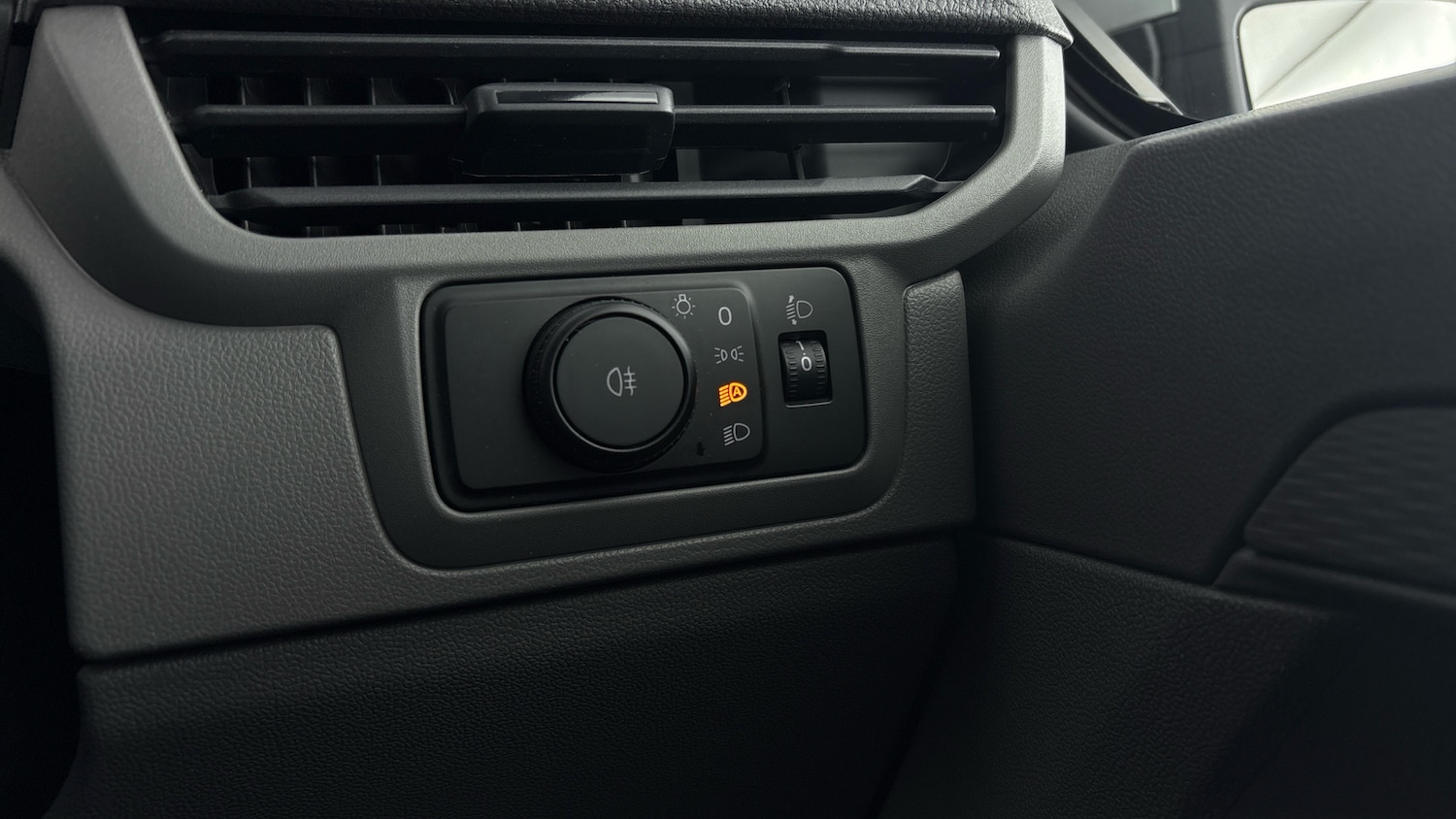 Used Volkswagen Transporter 2025 for sale - 77701451: Photo 24