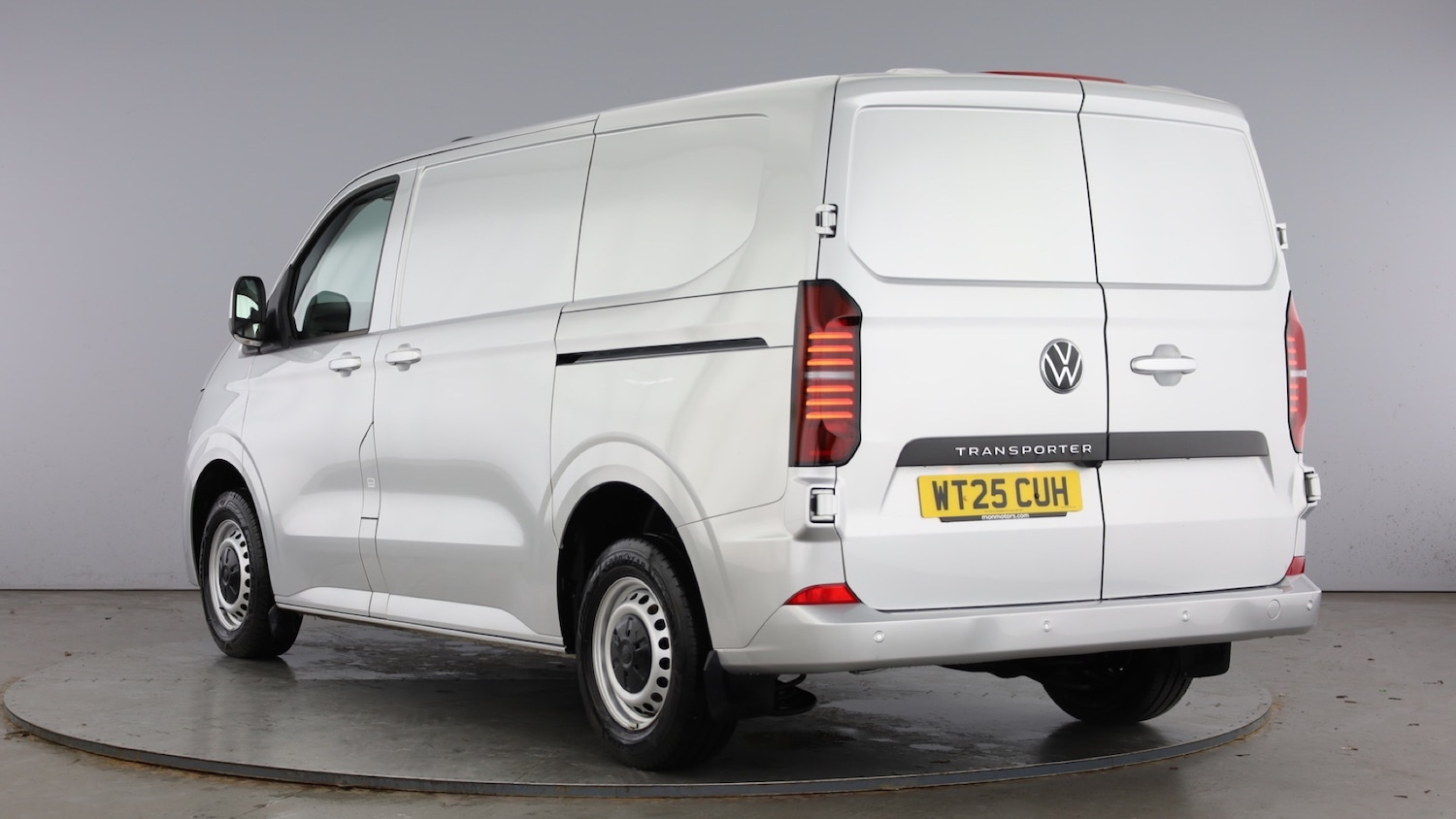 Used Volkswagen Transporter 2025 for sale - 77701451: Photo 3