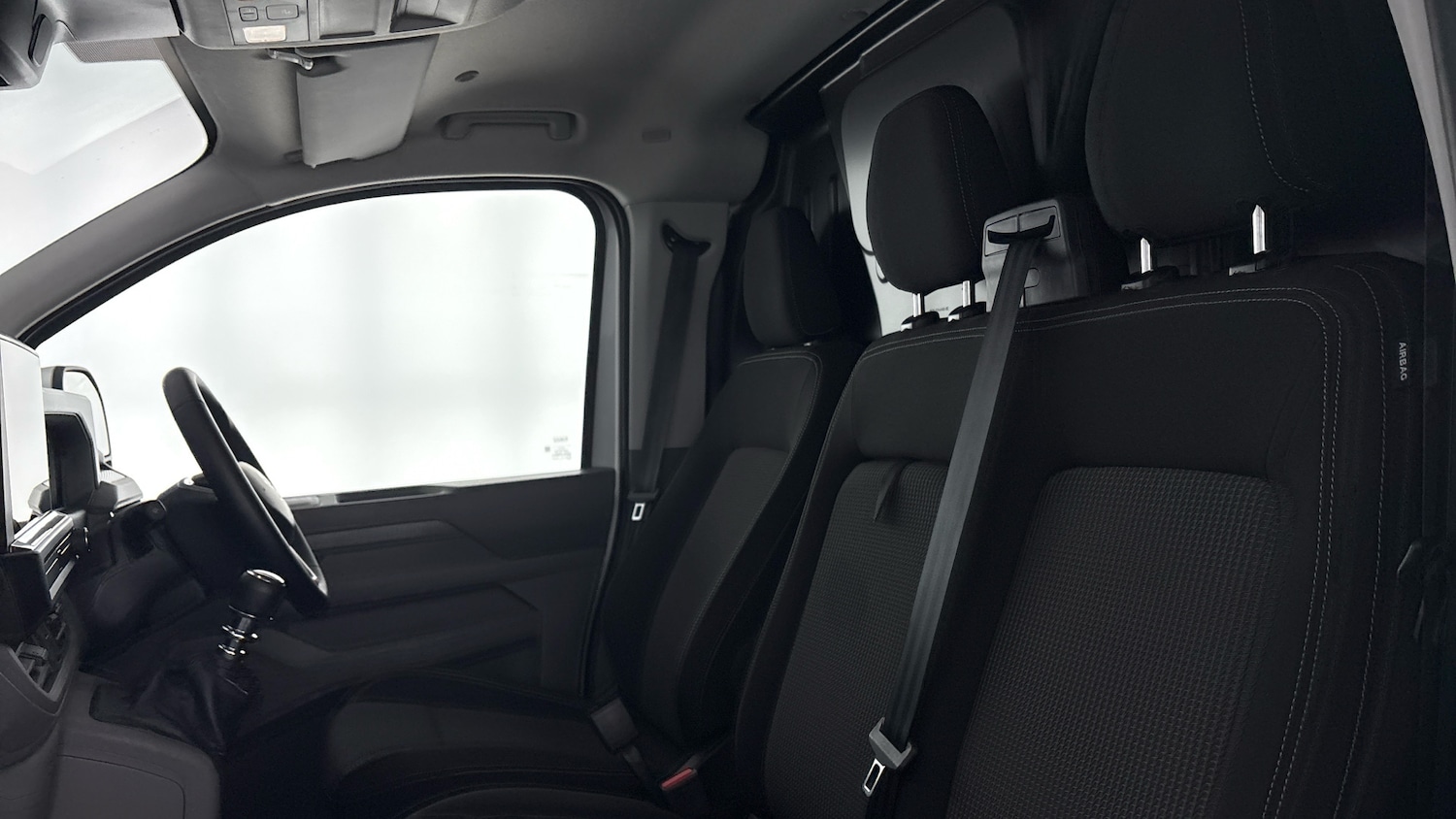 Used Volkswagen Transporter 2025 for sale - 77701451: Photo 32