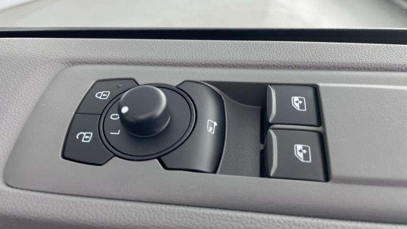 Used Volkswagen Transporter 2025 for sale - 76480334: Photo 20