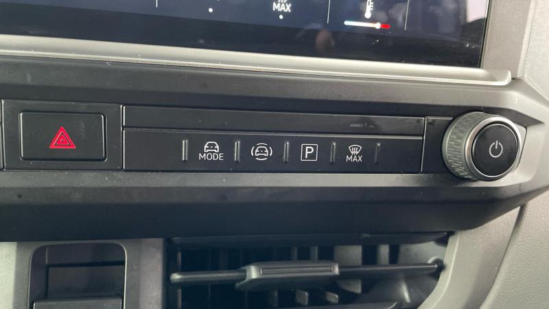 Used Volkswagen Transporter 2025 for sale - 76273873: Photo 12