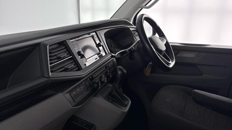 Used Volkswagen Transporter Shuttle 2021 for sale - 76653411: Photo 2