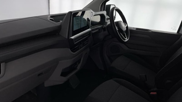 Used Volkswagen Transporter 2025 for sale - 74931852: Photo 2