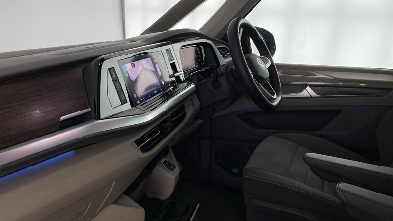 Used Volkswagen Multivan 2025 for sale - 74931702: Photo 2