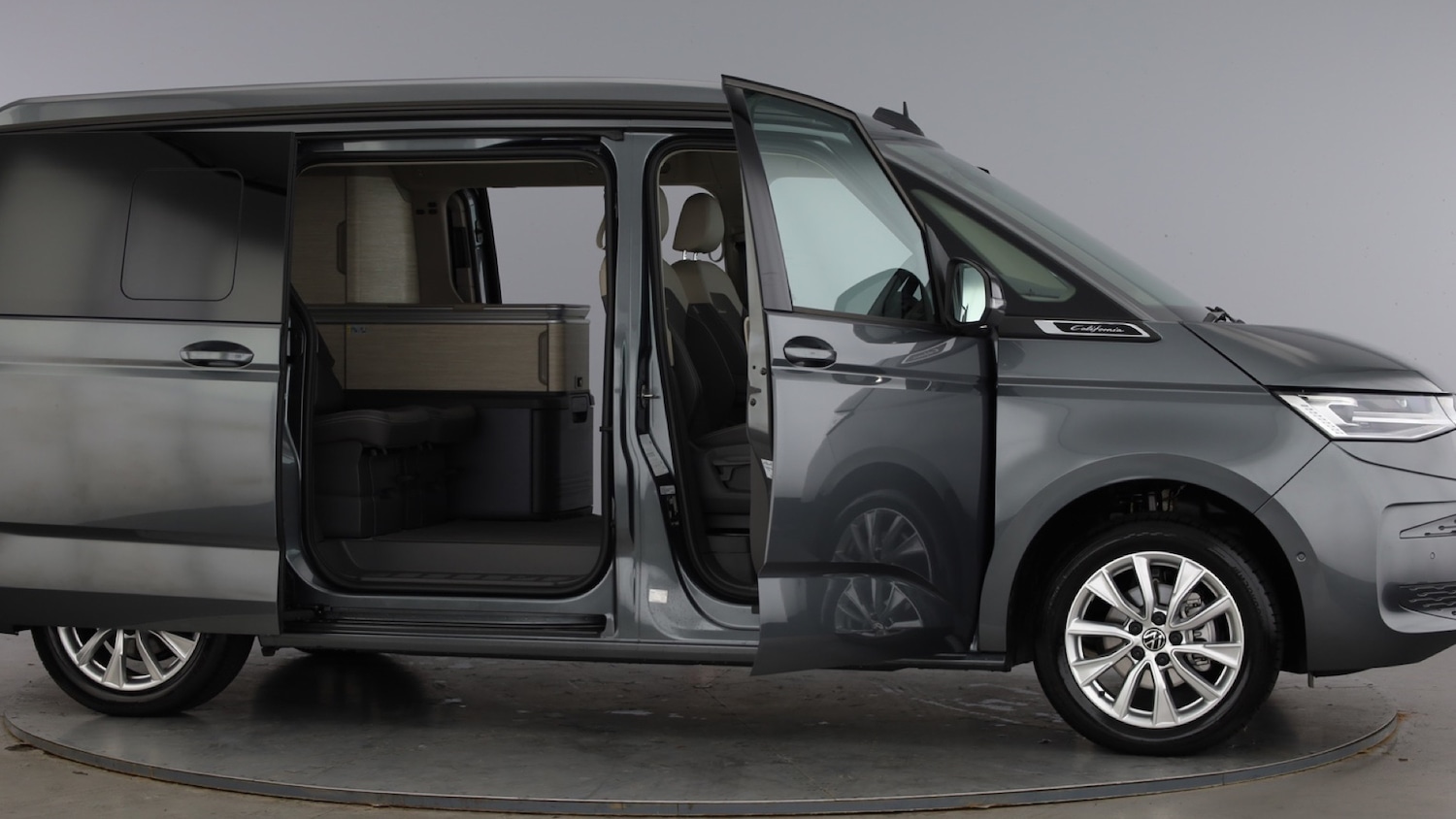 Used Volkswagen California 2025 for sale - 77602639: Photo 10