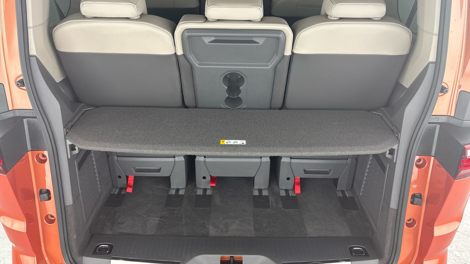 Used Volkswagen Multivan 2024 for sale - 78108844: Photo 35