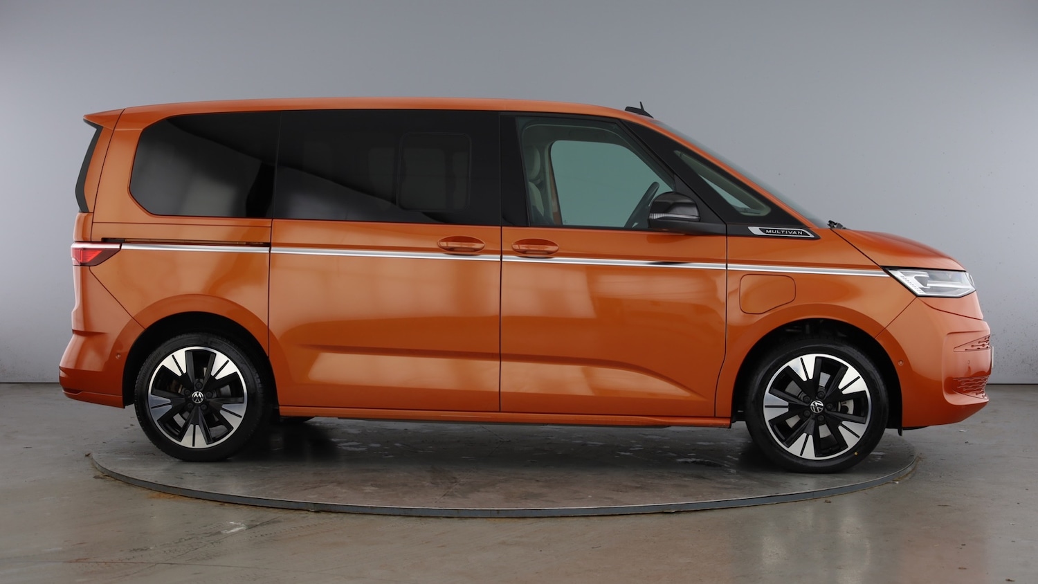 Used Volkswagen Multivan 2024 for sale - 78108844: Photo 4