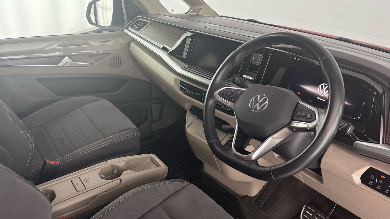 Used Volkswagen Multivan 2024 for sale - 78108844: Photo 6