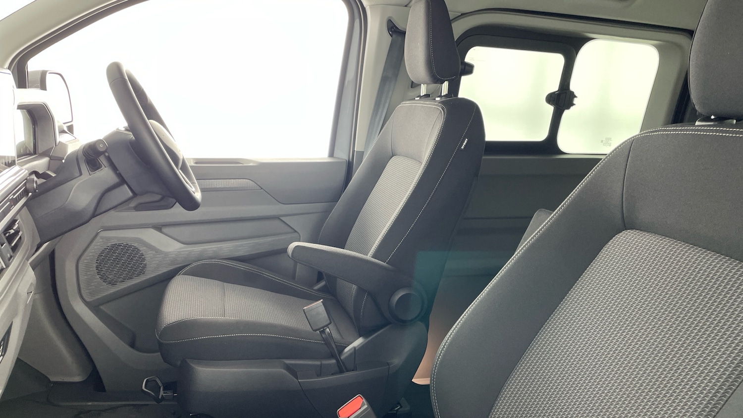 Used Volkswagen Transporter 2025 for sale - 77602865: Photo 30