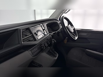 Used Volkswagen Transporter Shuttle 2021 for sale - 77515534: Photo