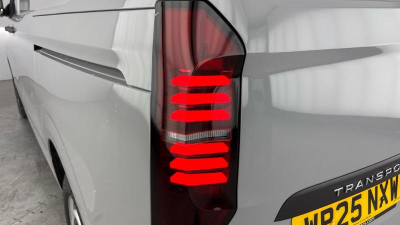 Used Volkswagen Transporter 2025 for sale - 76703119: Photo 30