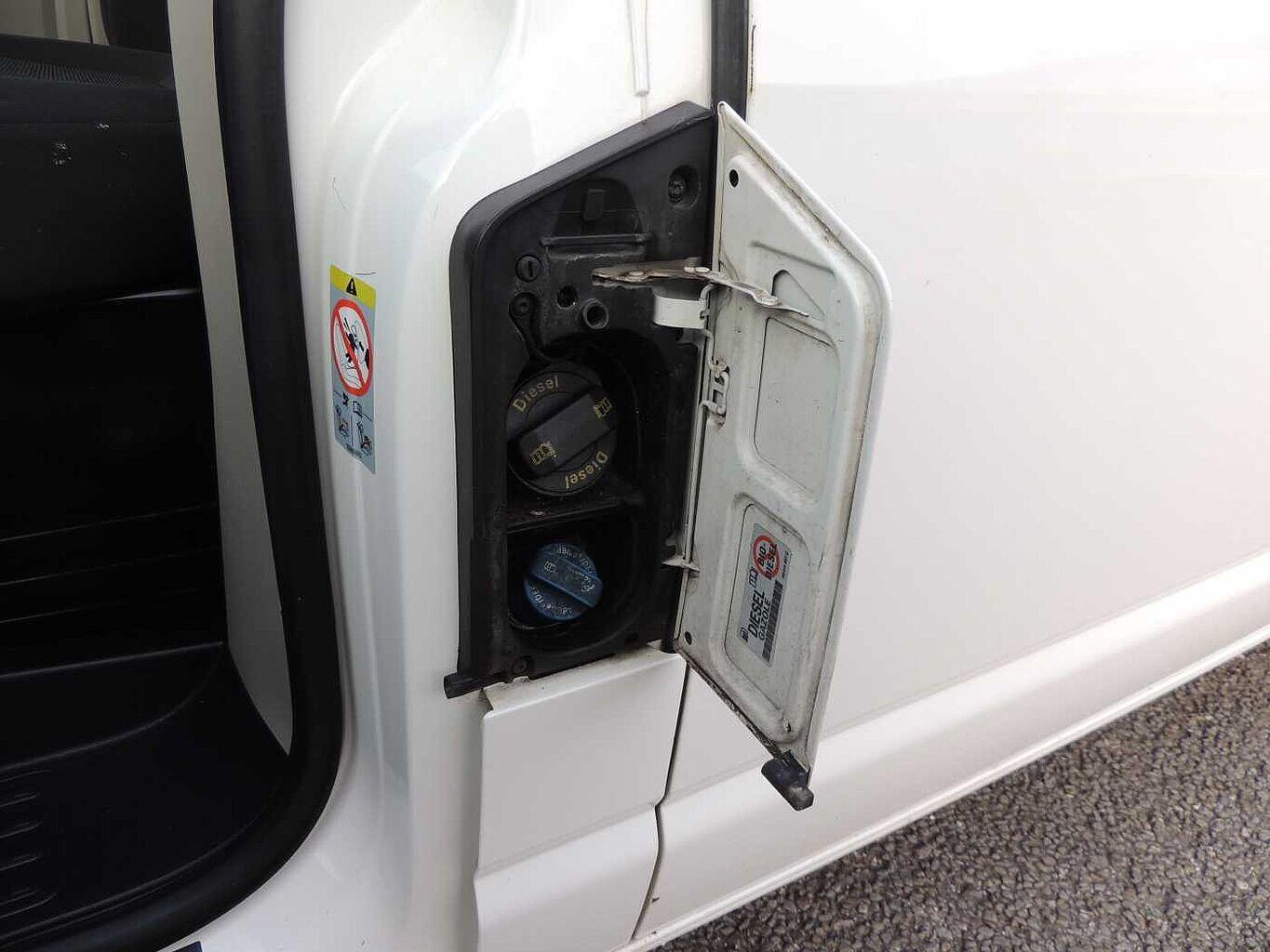 Used Volkswagen Transporter 2018 for sale - 77702842: Photo 15