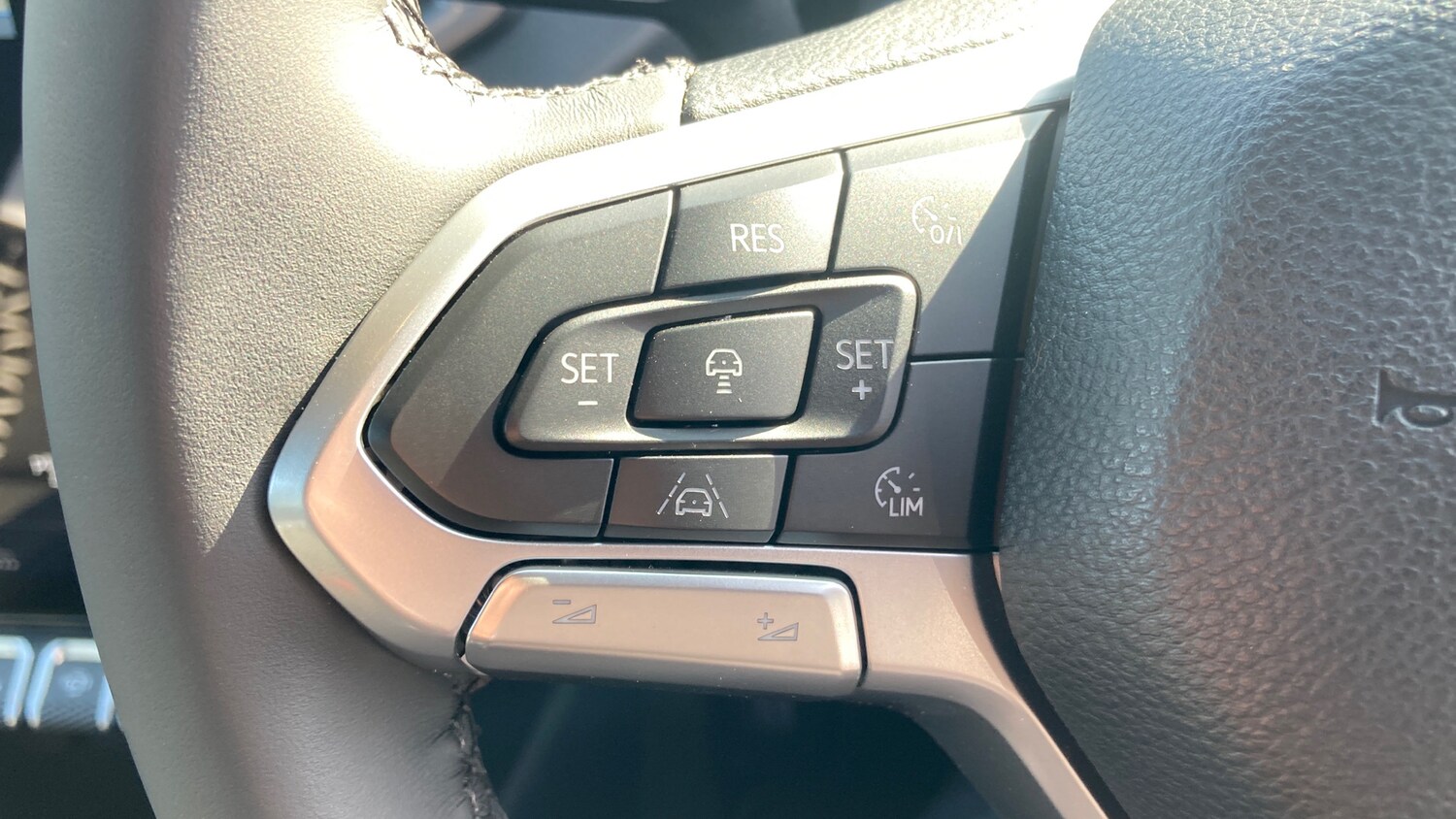 Used Volkswagen Amarok 2025 for sale - 77602572: Photo 38